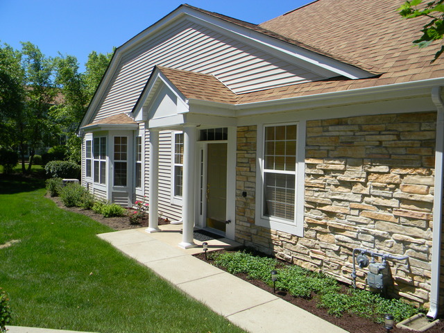 7 Clara Ct, Algonquin, IL 60102 photo 2