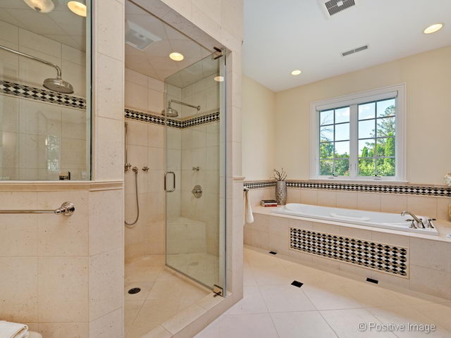 815 W Elm St, Wheaton, IL 60189 photo 18