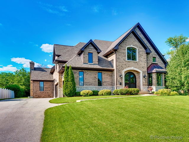 815 W Elm St, Wheaton, IL 60189 photo 1