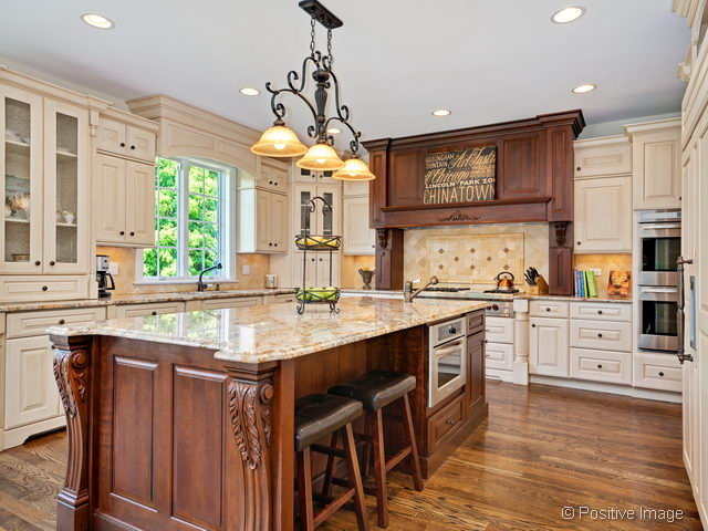 815 W Elm St, Wheaton, IL 60189 photo 9