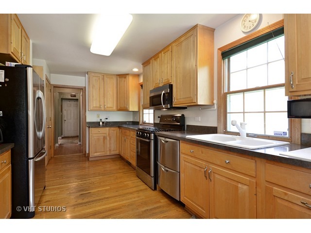 9233 Ewing Ave, Evanston, IL 60203 photo 7