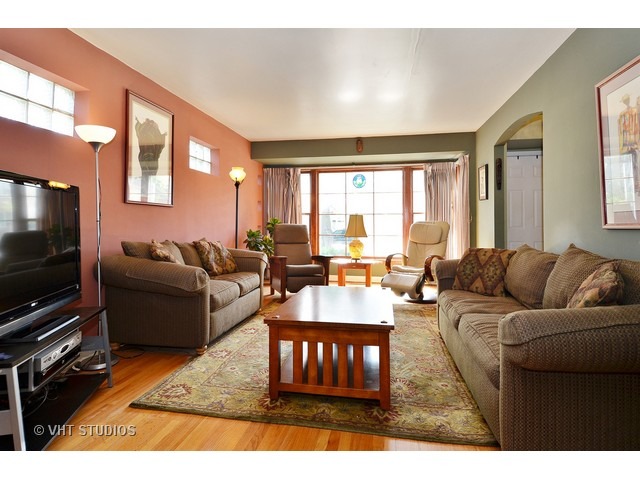 9233 Ewing Ave, Evanston, IL 60203 photo 5
