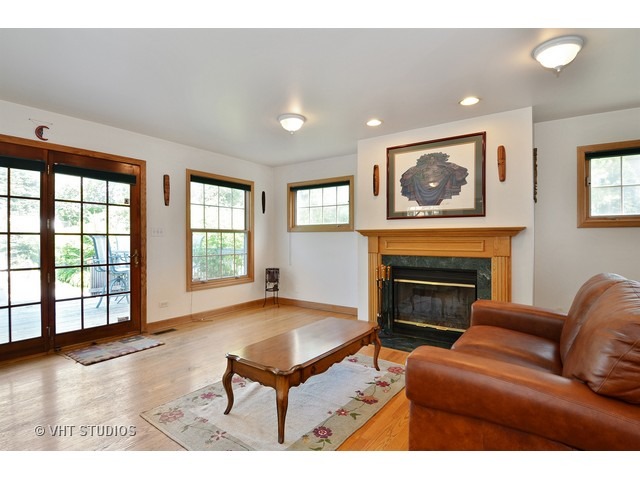 9233 Ewing Ave, Evanston, IL 60203 photo 3