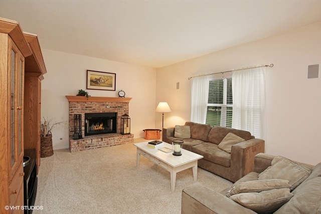 1610 Cambria Ln, Algonquin, IL 60102 photo 7