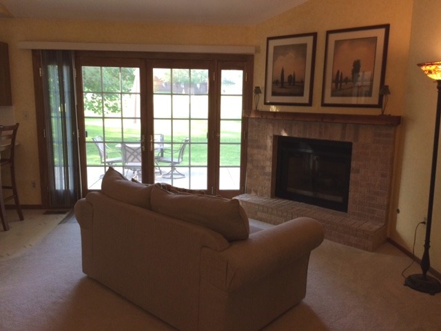 4820 W Glenbrook Trl, Mchenry, IL 60050 photo 9