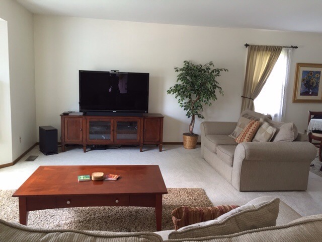 4820 W Glenbrook Trl, Mchenry, IL 60050 photo 4