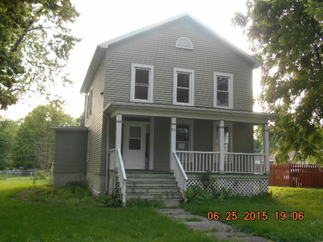 506 S Walnut St, Wenona, IL 61377 photo 1