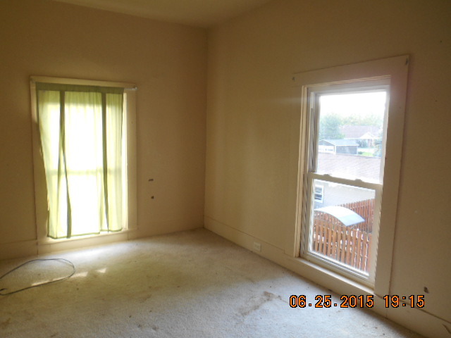 506 S Walnut St, Wenona, IL 61377 photo 12