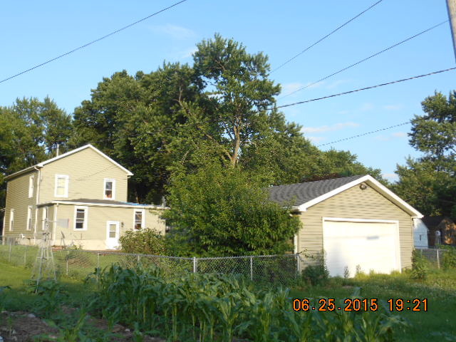 506 S Walnut St, Wenona, IL 61377 photo 3