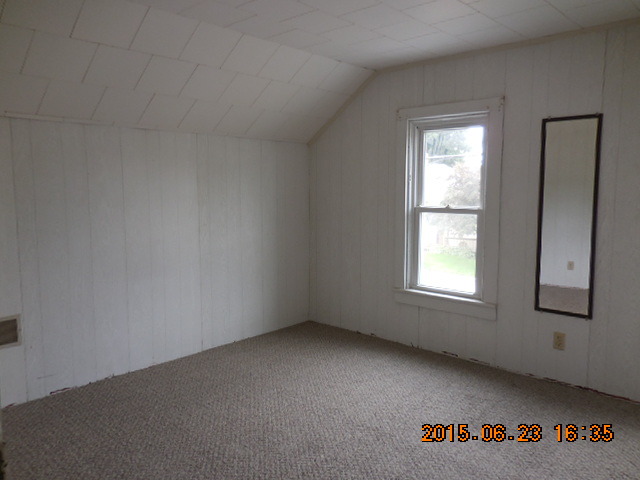 422 S Pine St, Buda, IL 61314 photo 8