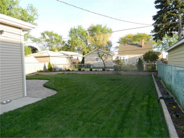 8317 W Park Ave, Niles, IL 60714 photo 21