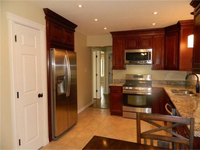 8317 W Park Ave, Niles, IL 60714 photo 6