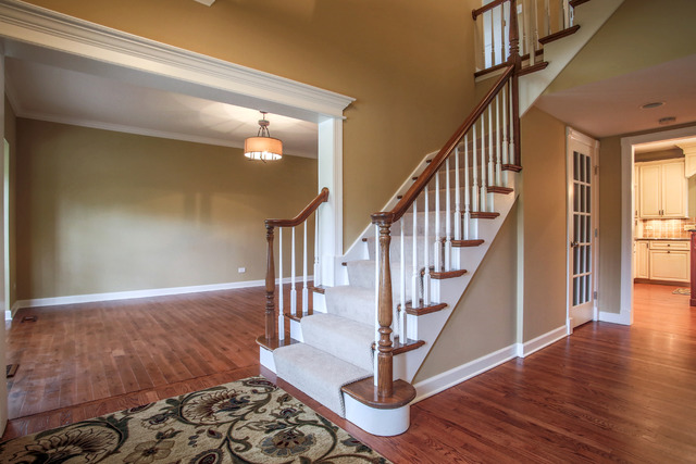 1100 Gallant Ct, Wheaton, IL 60187 photo 2