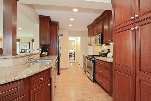 1435 Hackberry Rd, Deerfield, IL 60015 photo 4