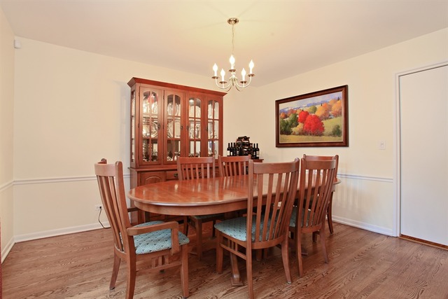 1435 Hackberry Rd, Deerfield, IL 60015 photo 2