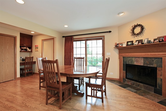 1435 Hackberry Rd, Deerfield, IL 60015 photo 5