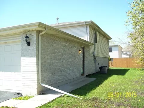 15340 Willow Ln, Markham, IL 60428 photo 4