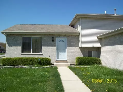 15340 Willow Ln, Markham, IL 60428 photo 2