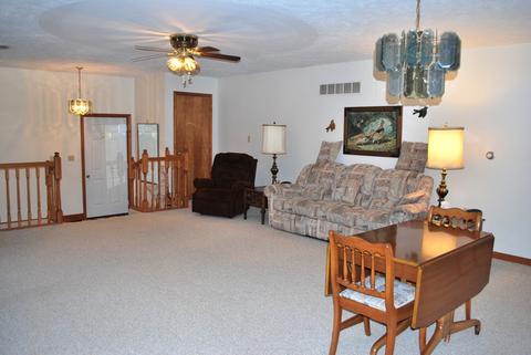 202 S Pine St, Gardner, IL 60424 photo 8