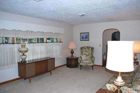 202 S Pine St, Gardner, IL 60424 photo 4