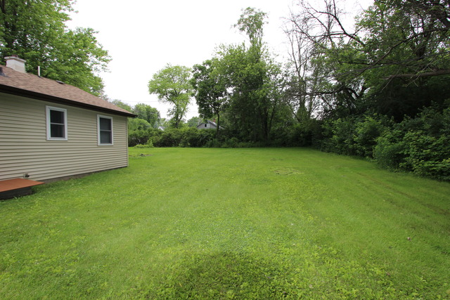 2203 Willow Ln, Mchenry, IL 60050 photo 4