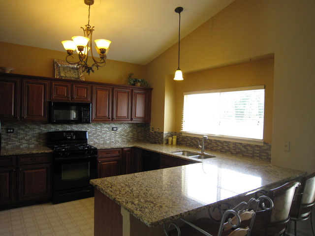 15963 S Arbor Dr, Plainfield, IL 60586 photo 6