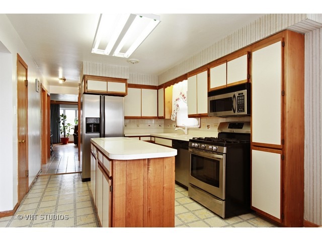1355 E 90th St, Chicago, IL 60619 photo 3