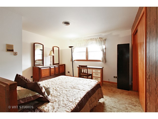 1355 E 90th St, Chicago, IL 60619 photo 12