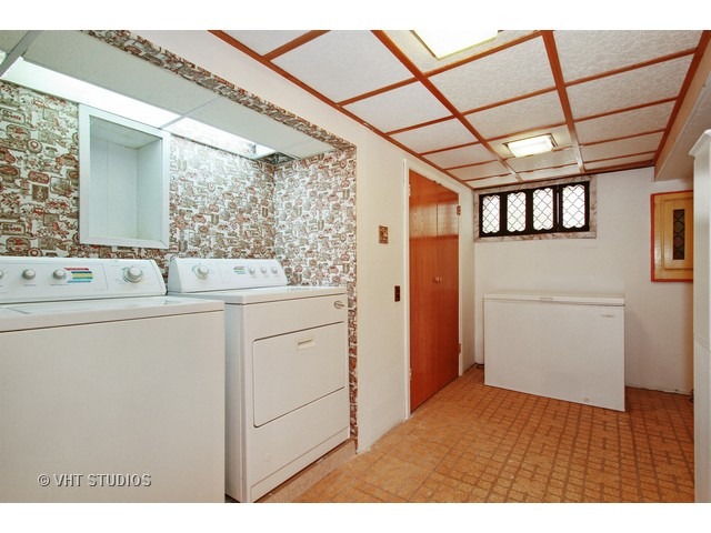 1355 E 90th St, Chicago, IL 60619 photo 17