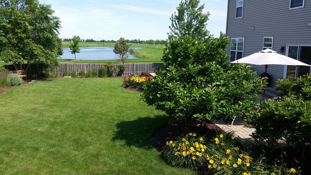2922 Lundquist Dr, Aurora, IL 60503 photo 3