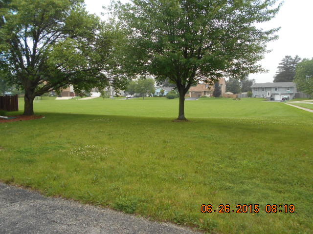 302 Maves Dr, Batavia, IL 60510 photo 2
