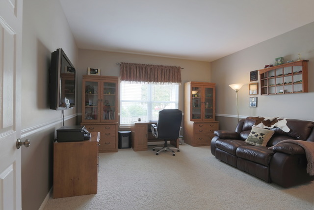 2529 Biltmore Cir, Aurora, IL 60503 photo 11