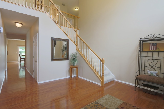 2529 Biltmore Cir, Aurora, IL 60503 photo 4