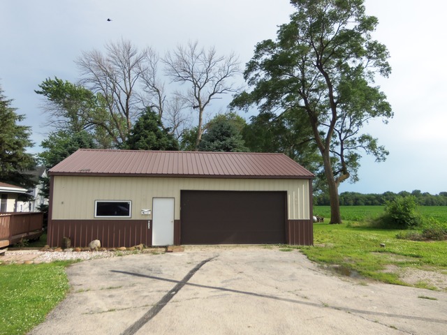 7024 Chicago Rd, Minooka, IL 60447 photo 3