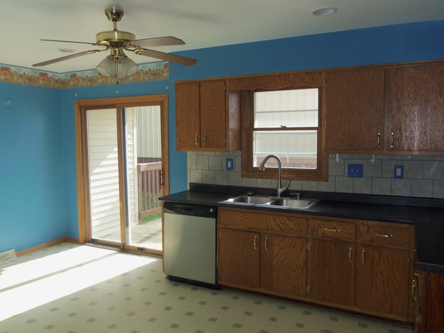 7024 Chicago Rd, Minooka, IL 60447 photo 6