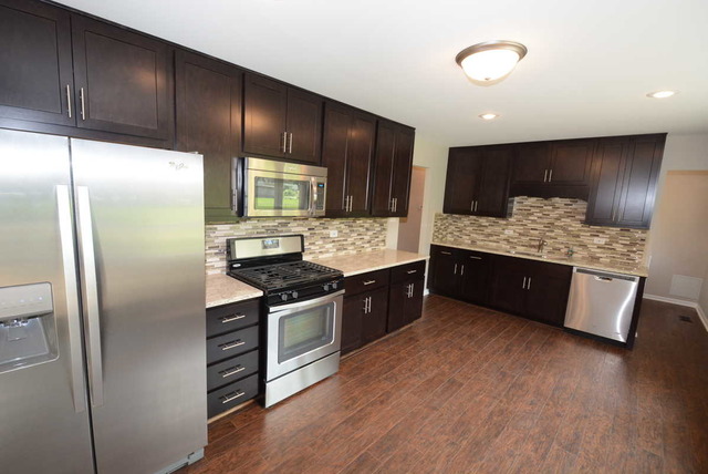 525 Colgate Ct, Hoffman Estates, IL 60169 photo 7
