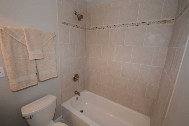 525 Colgate Ct, Hoffman Estates, IL 60169 photo 14