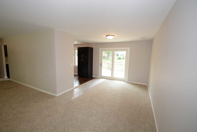 525 Colgate Ct, Hoffman Estates, IL 60169 photo 5