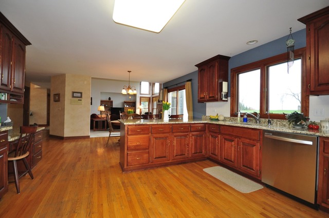 40 W708 Willowbrook Dr, Saint Charles, IL 60175 photo 6