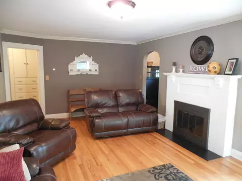 720 E Center St, Ottawa, IL 61350 photo 4