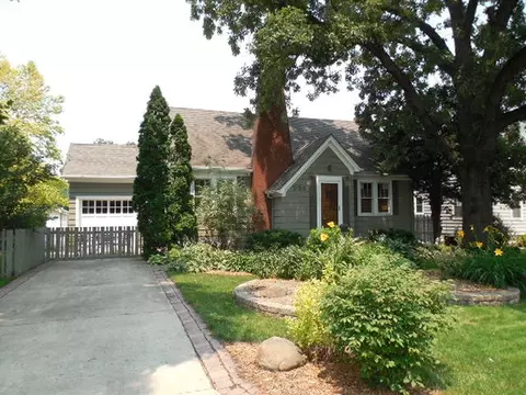 720 E Center St, Ottawa, IL 61350 photo 1