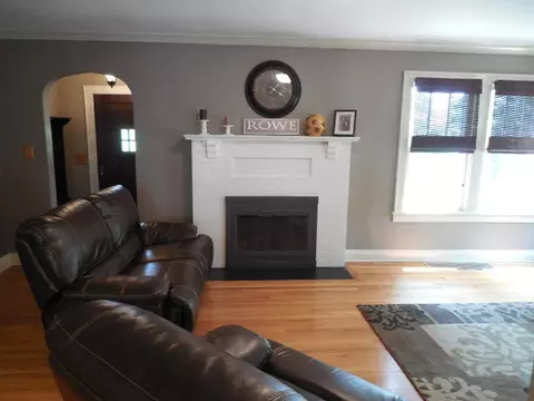 720 E Center St, Ottawa, IL 61350 photo 2