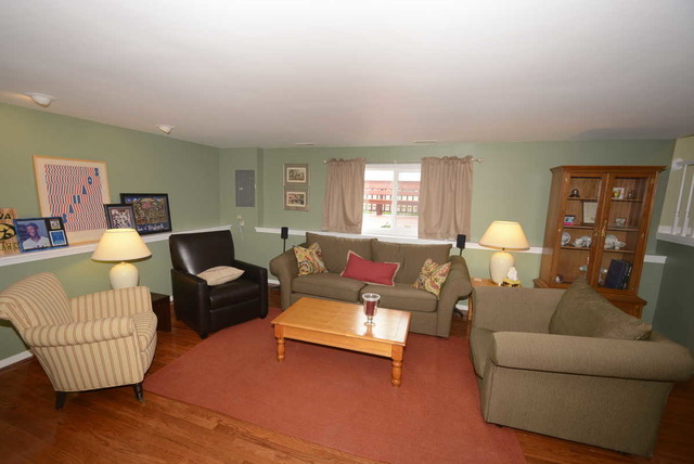 335 Pearson Cir, Naperville, IL 60563 photo 9