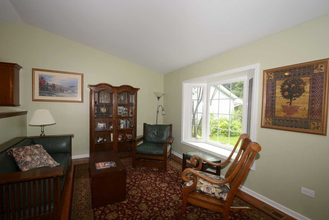 335 Pearson Cir, Naperville, IL 60563 photo 3