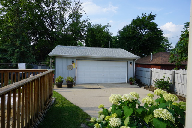 658 Slade Ave, Elgin, IL 60120 photo 13