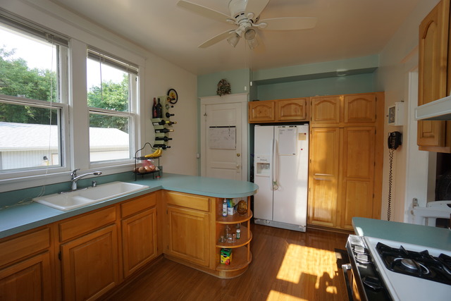 658 Slade Ave, Elgin, IL 60120 photo 6