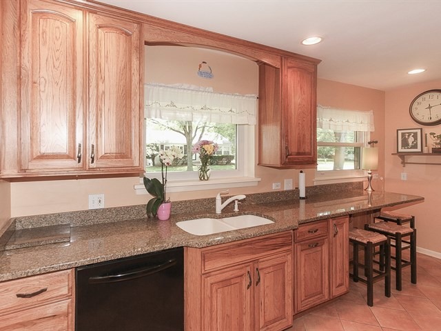 706 E Maple St, Lombard, IL 60148 photo 8