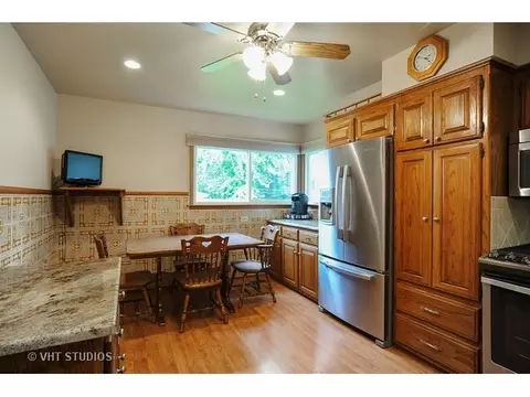 910 N Sumac Ln, Mount Prospect, IL 60056 photo 7
