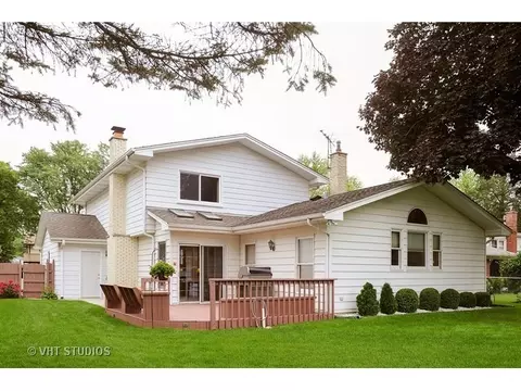 910 N Sumac Ln, Mount Prospect, IL 60056 photo 22