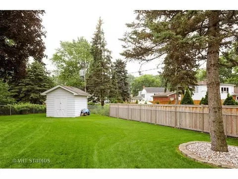 910 N Sumac Ln, Mount Prospect, IL 60056 photo 25